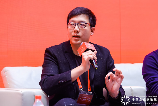 可露朵创始人李卓群：“刘文祥爆火即被查”，餐饮行业需关注外部舆论风险